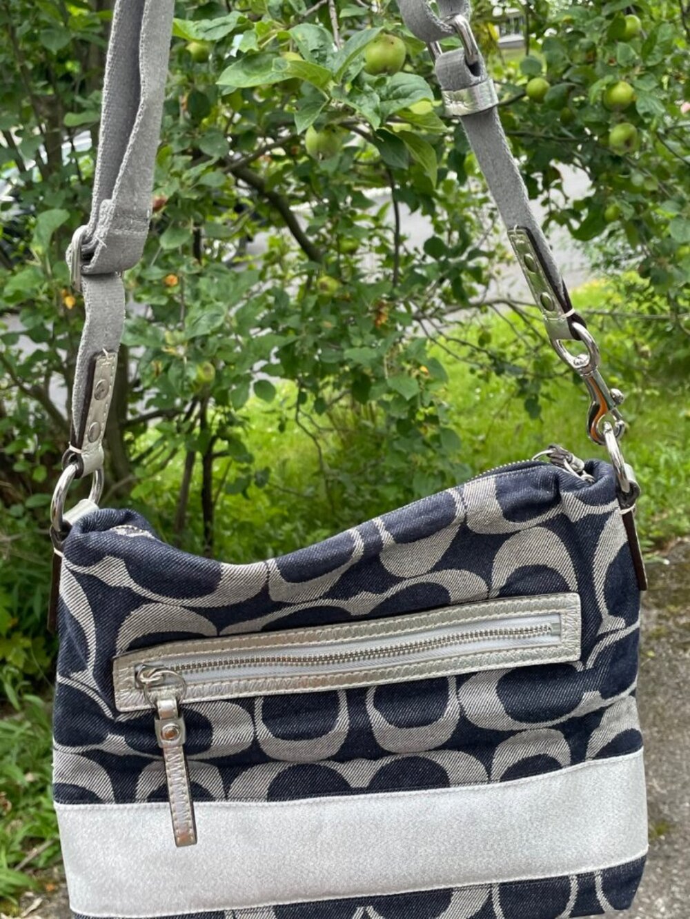 Coach Bag - Picture 3 of 8